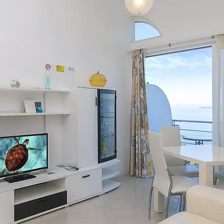 Lovely In With Wifi Apartman