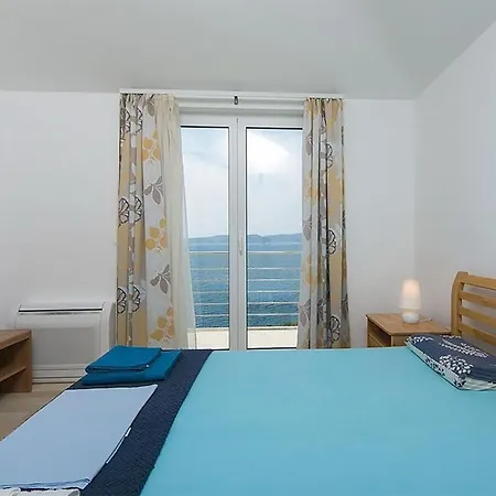 Lovely In With Wifi Апартаменти Брела
